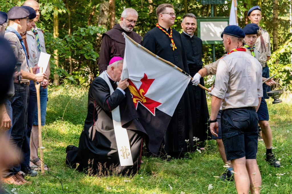 poświęcenie sztandaru 1. Szczepu Elbląskiego